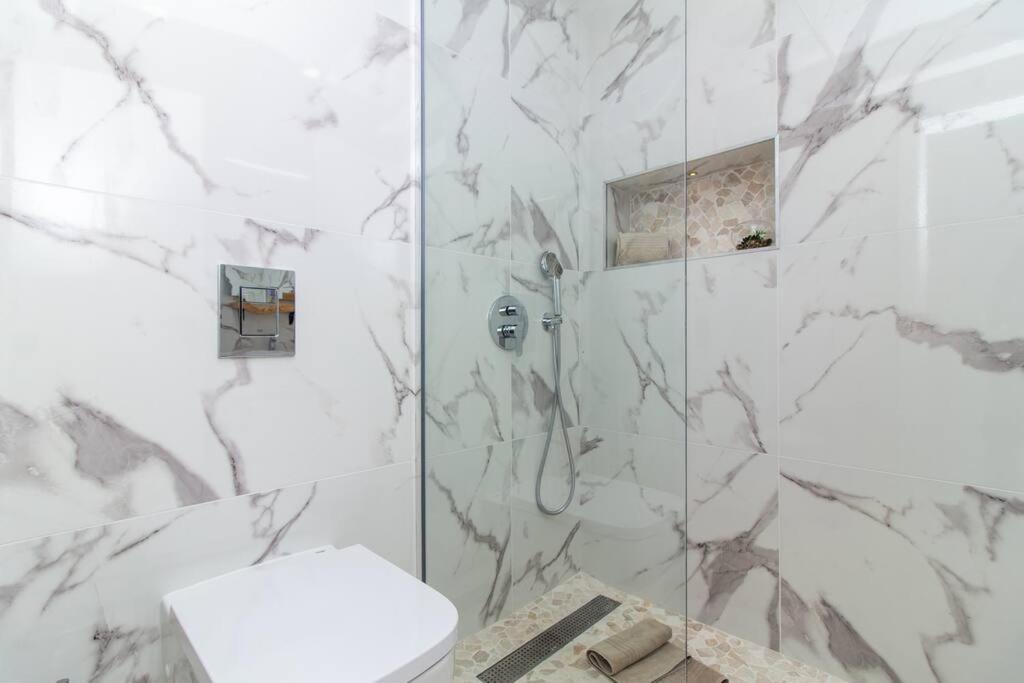 Gyula Old Town Apartment Албуфейра Экстерьер фото
